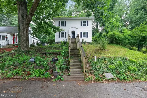13 Beacon Hill Rd, Gwynn Oak, MD 21207