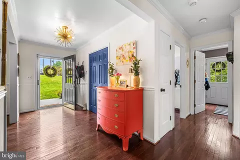 Entry Way - 13 Barrow Ct, Towson, MD 21204 photo 1 of 12