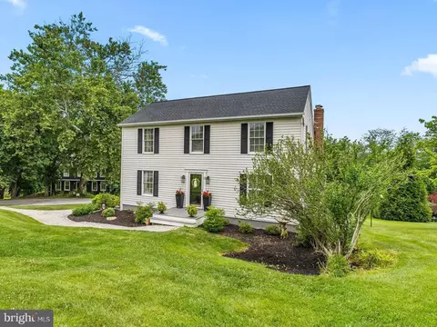13 Barrow Ct, Towson, MD 21204