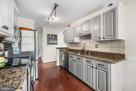 Kitchen - 13 Barrow Ct, Towson, MD 21204 photo 2 of 5