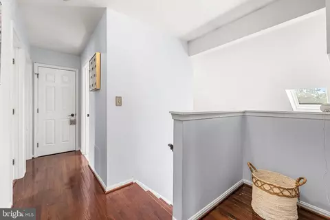 Entry Way - 13 Barrow Ct, Towson, MD 21204 photo 12 of 12