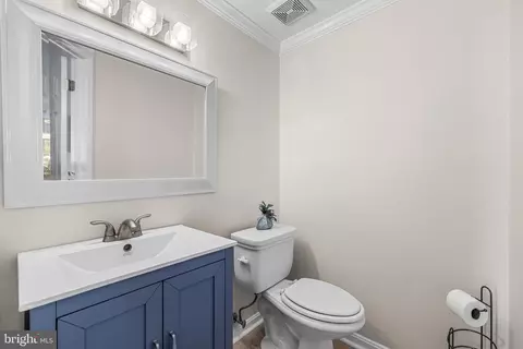 Bath - 13 Barrow Ct, Towson, MD 21204 photo 1 of 3