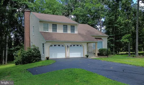 19018 Hunt Pass Ct, Parkton, MD 21120