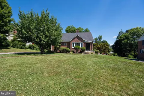 223 Edridge Way, Catonsville, MD 21228