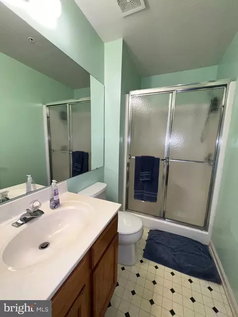 Bath - 3936 Tidewood Rd, Middle River, MD 21220 photo 1 of 2