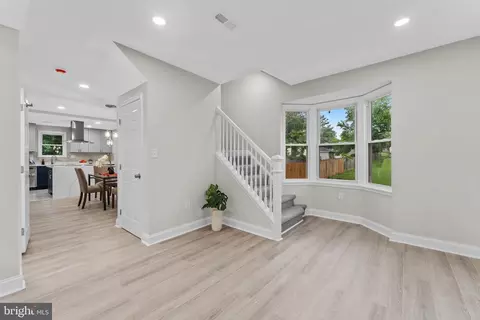 Entry Way - 8108 Euler Ave, Windsor Mill, MD 21244 photo 2 of 9