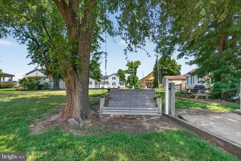 Exterior - 2620 Brannan Ave, Sparrows Point, MD 21219 photo 8 of 8