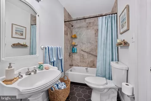 Bath - 2620 Brannan Ave, Sparrows Point, MD 21219 photo 1 of 2