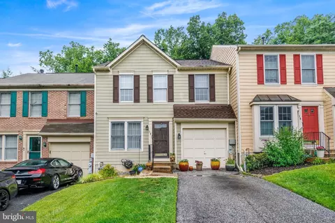 18 Chudleigh Ct, Pikesville, MD 21208