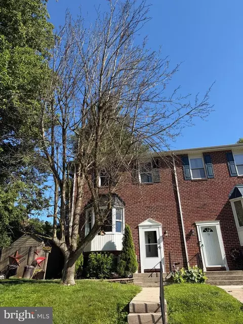 15 Sylvanhurst Ct, Nottingham, MD 21236