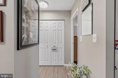 Entry Way - 205 E Joppa Rd #1507, Towson, MD 21286 photo 2 of 5