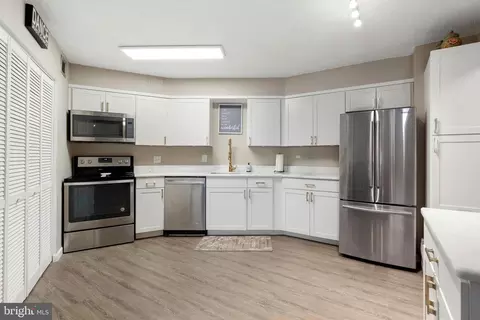 Kitchen - 205 E Joppa Rd #1507, Towson, MD 21286 photo 1 of 3