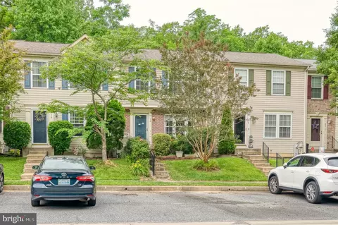 16 Whorl Ct, Essex, MD 21221