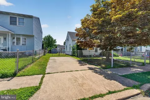 6 Avenal Rd, Essex, MD 21221 photo 4