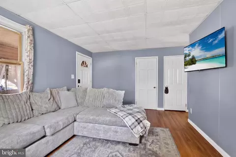 6 Avenal Rd, Essex, MD 21221 photo 12