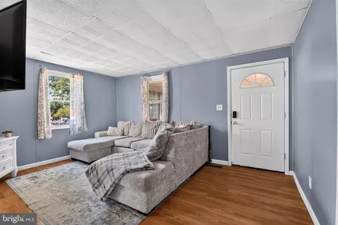 6 Avenal Rd, Essex, MD 21221 photo 15