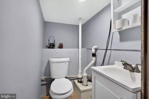 6 Avenal Rd, Essex, MD 21221 photo 35
