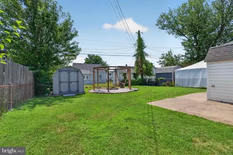 6 Avenal Rd, Essex, MD 21221 photo 6