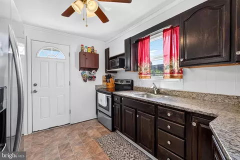 6 Avenal Rd, Essex, MD 21221 photo 16
