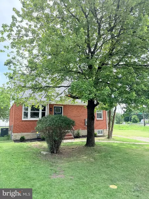 8719 Satyr Hill Rd, Parkville, MD 21234