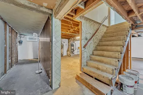 Entry Way - 1218 North Ave, Halethorpe, MD 21227 photo 5 of 5