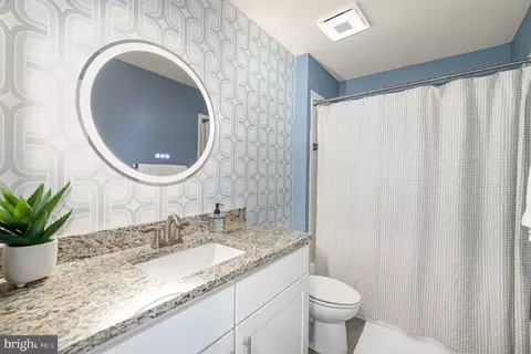 Bath - 2069 Case Rd, Baltimore, MD 21222 photo 2 of 2