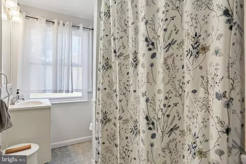 Bath - 3900 Misty View Rd, Middle River, MD 21220 photo 1 of 1