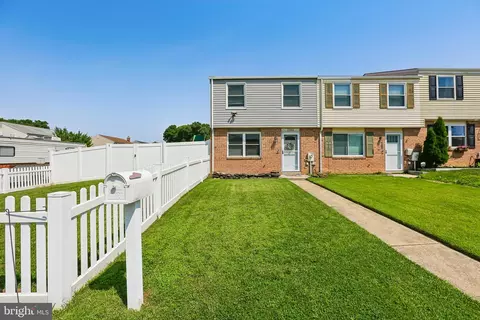 Exterior - 3900 Misty View Rd, Middle River, MD 21220 photo 3 of 3