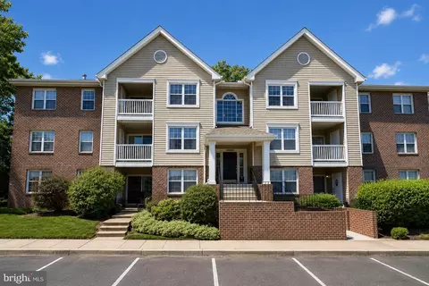 2 Rumford Dr #203, Catonsville, MD 21228