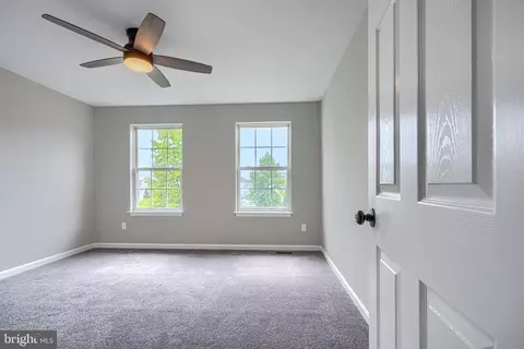 Bedroom - 4 Periwinkle Ct, Sparrows Point, MD 21219 photo 3 of 9