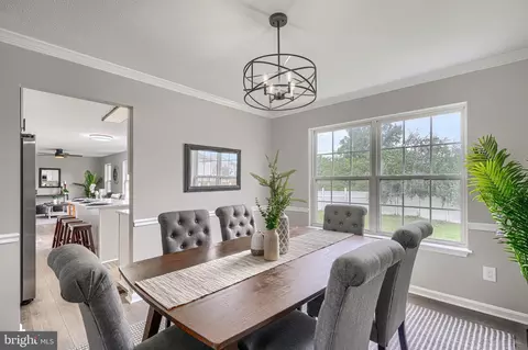 Dining - 4 Periwinkle Ct, Sparrows Point, MD 21219 photo 1 of 5