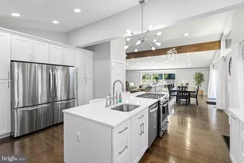 Kitchen - 5420 Lynch Ln, Baldwin, MD 21013 photo 2 of 3