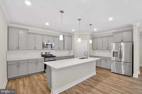 Entry Way - 504 Willowshire St, Middle River, MD 21220 photo 1 of 5