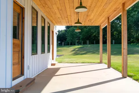 Exterior - 3319 Mount Carmel Rd, Upperco, MD 21155 photo 5 of 10
