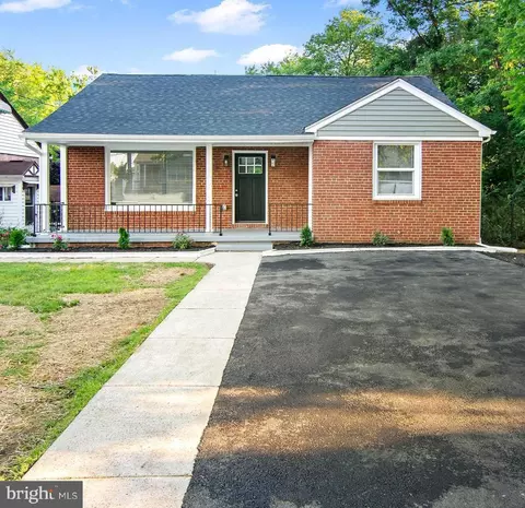 1727 Hilyard Rd, Parkville, MD 21234