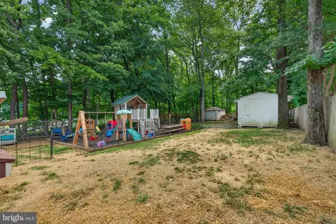 Exterior - 2821 Willow Ave, Sparrows Point, MD 21219 photo 7 of 10