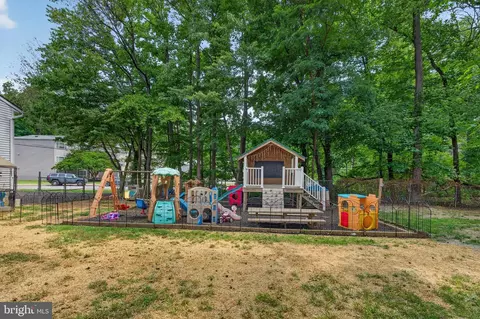 Exterior - 2821 Willow Ave, Sparrows Point, MD 21219 photo 10 of 10