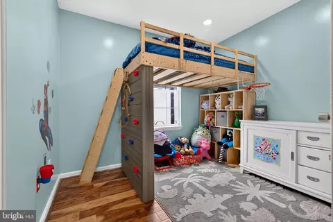 Bedroom - 2821 Willow Ave, Sparrows Point, MD 21219 photo 1 of 6