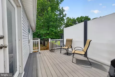 Exterior - 2821 Willow Ave, Sparrows Point, MD 21219 photo 2 of 10
