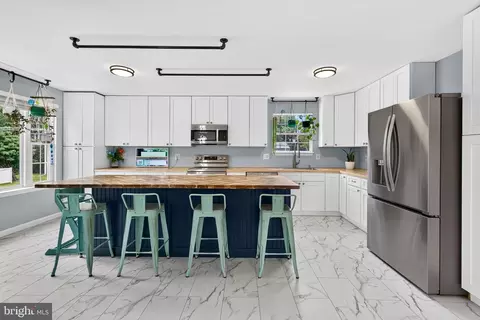 Kitchen - 2821 Willow Ave, Sparrows Point, MD 21219 photo 5 of 5