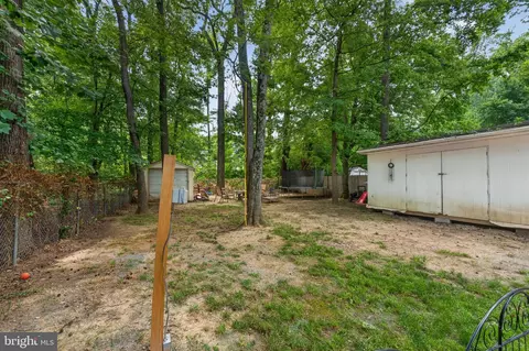 Exterior - 2821 Willow Ave, Sparrows Point, MD 21219 photo 6 of 10