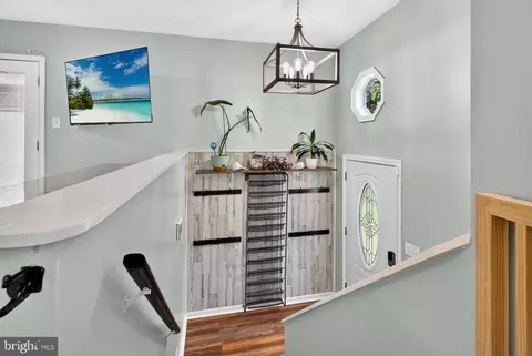 Entry Way - 2821 Willow Ave, Sparrows Point, MD 21219 photo 5 of 6