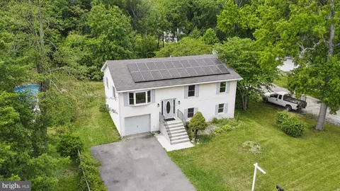 612 Bowleys Quarters Rd, Middle River, MD 21220
