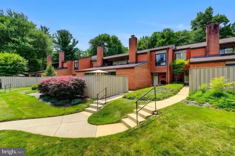 219 Deer Fox Ln, Lutherville Timonium, MD 21093