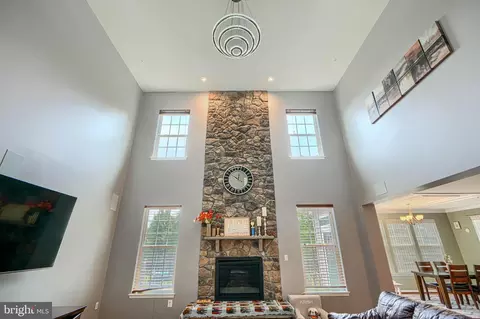 Entry Way - 10412 Windlass Run, Middle River, MD 21220 photo 6 of 16