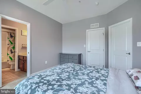 Bedroom - 10412 Windlass Run, Middle River, MD 21220 photo 4 of 10
