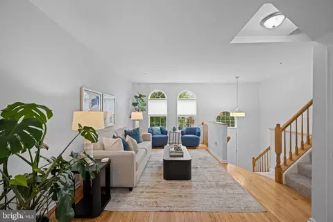 220 Persimmon Cir, Reisterstown, MD 21136