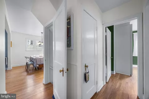Entry Way - 6401 Sharon, Idlewylde, MD 21239 photo 4 of 10