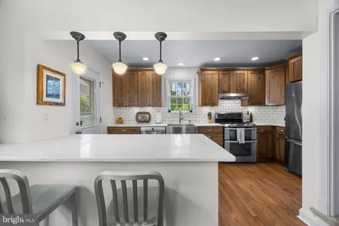 Kitchen - 6401 Sharon, Idlewylde, MD 21239 photo 2 of 6