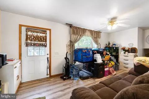 Entry Way - 2820 Ross Ave, Sparrows Point, MD 21219 photo 2 of 3